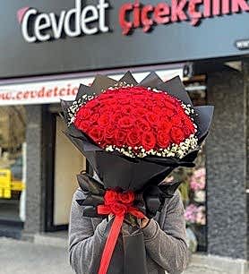 73 Adet Kırmızı Gül Buketi