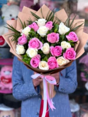 Pembe ve Beyaz Gül Buketi